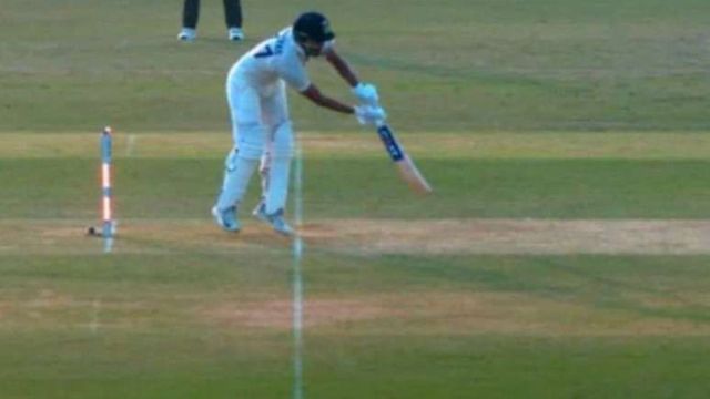 Watch: Shreyas Iyer gets reprieve after ball rubs past the stumps but zing bails didn't fall off during 1st Test vs Bangladesh Watch: Shreyas Iyer gets reprieve after ball rubs past the stumps but zing bails didn't fall off during 1st Test vs Bangladesh