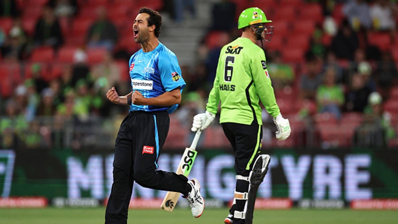 T20 World Record Alert! Alex Hales' Sydney Thunder all out for 15 in just 35 balls in BBL 2022-23 T20 World Record Alert! Alex Hales' Sydney Thunder all out for 15 in just 35 balls in BBL 2022-23