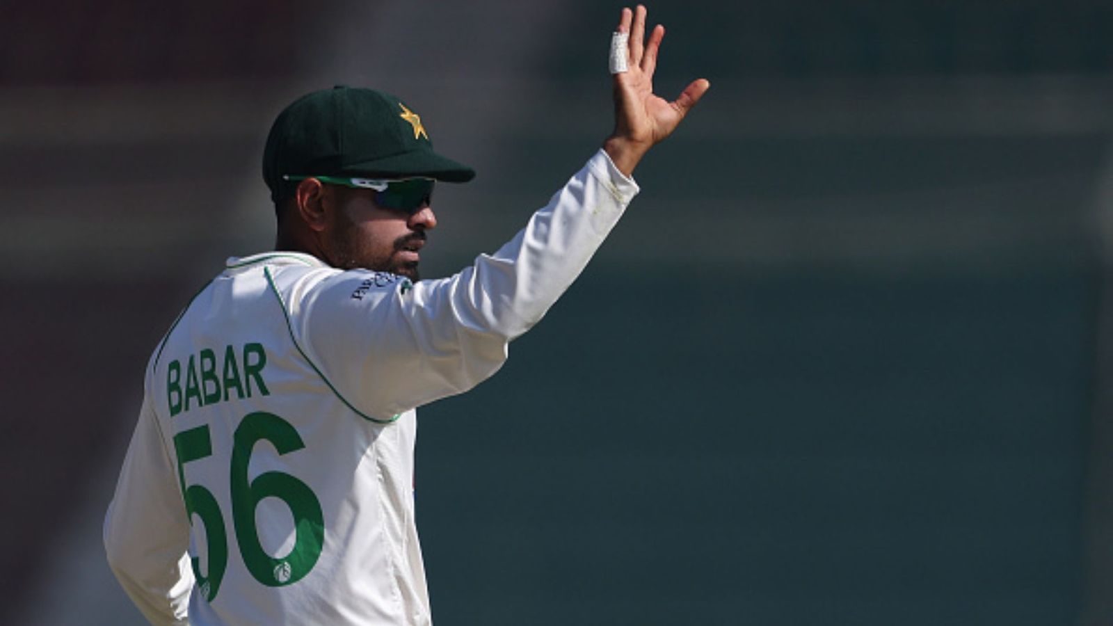 'Stop comparing Babar Azam to Virat Kohli': Ex-Pakistan cricketer lambasts current skipper for poor leadership 'Stop comparing Babar Azam to Virat Kohli': Ex-Pakistan cricketer lambasts current skipper for poor leadership