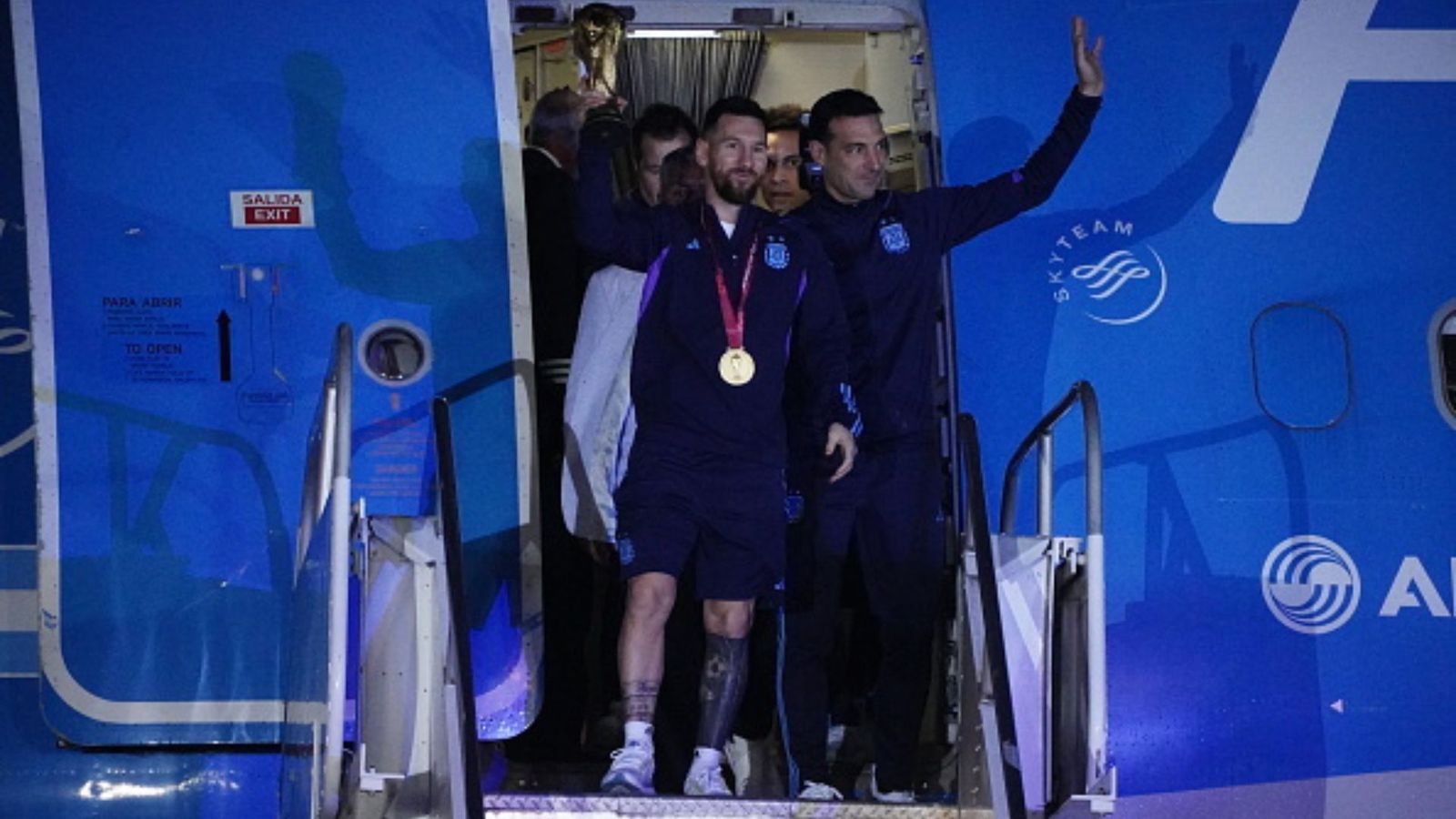 Argentina skipper Lionel Messi has 'best night ever; after waking up with new companion in bed Argentina skipper Lionel Messi has 'best night ever; after waking up with new companion in bed