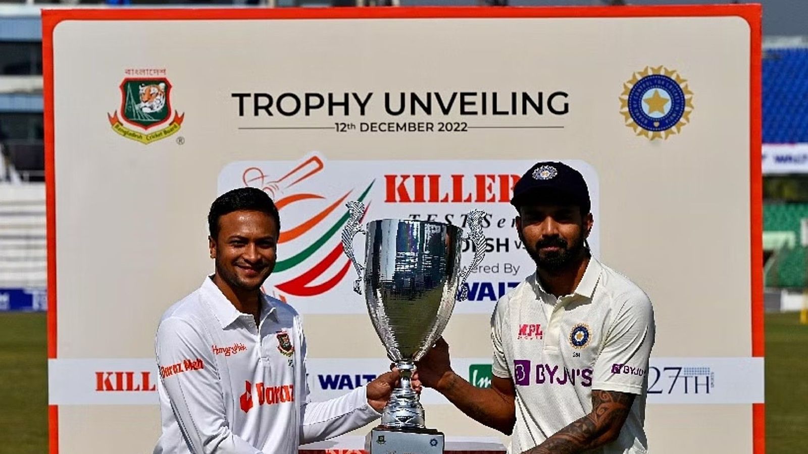IND vs BAN, 2nd Test: KL Rahul drops Kuldeep Yadav to play star pacer after 12 years as India put to bowl first IND vs BAN, 2nd Test: KL Rahul drops Kuldeep Yadav to play star pacer after 12 years as India put to bowl first