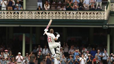 David Warner storms into record book after bagging rare milestone during Boxing Day Test against South Africa SportsTak