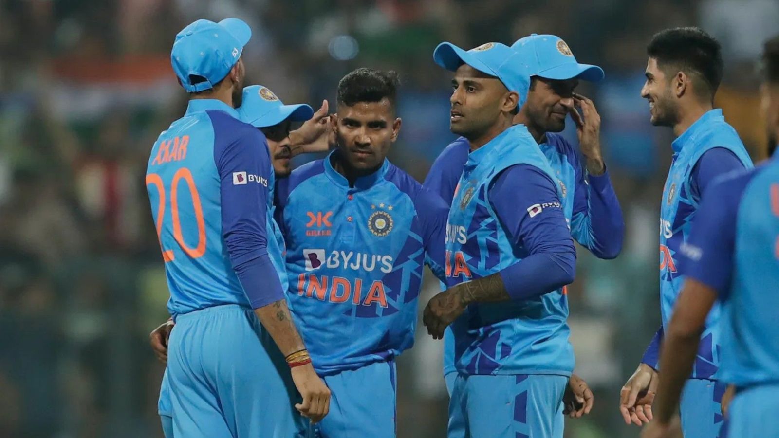 IND vs SL, 1st T20I: India ride on Shivam Mavi's dream debut to peg back Sri Lanka in thrilling opener, lead series 1-0 IND vs SL, 1st T20I: India ride on Shivam Mavi's dream debut to peg back Sri Lanka in thrilling opener, lead series 1-0
