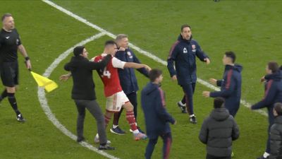 Watch: Arsenal manager Arteta charges behind his own player Xhaka amid clash in North London derby SportsTak