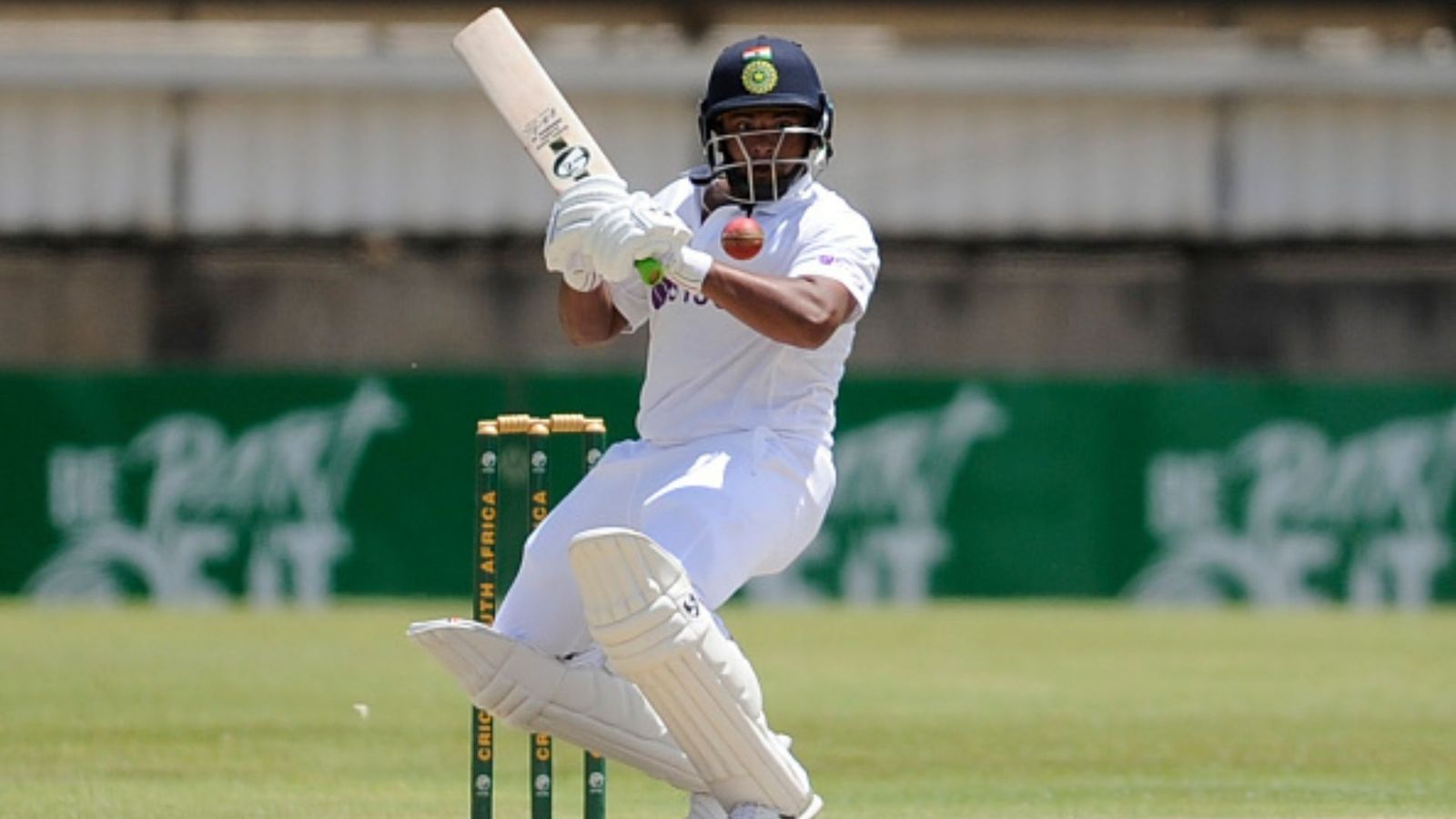 Let bat do all the talking: Sarfaraz Khan answers Test snub with another roaring century in Ranji Trophy Let bat do all the talking: Sarfaraz Khan answers Test snub with another roaring century in Ranji Trophy