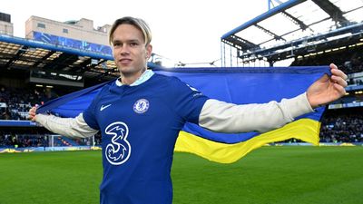 Why Chelsea HIJACKED Arsenal’s Mykhailo Mudryk move – and what he brings to the table SportsTak