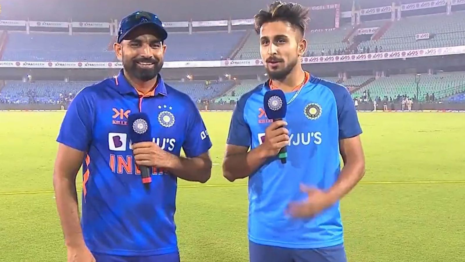 'You can be on top of the world': Mohammed Shami offers a nugget of wisdom for Umran Malik to reach the summit 'You can be on top of the world': Mohammed Shami offers a nugget of wisdom for Umran Malik to reach the summit