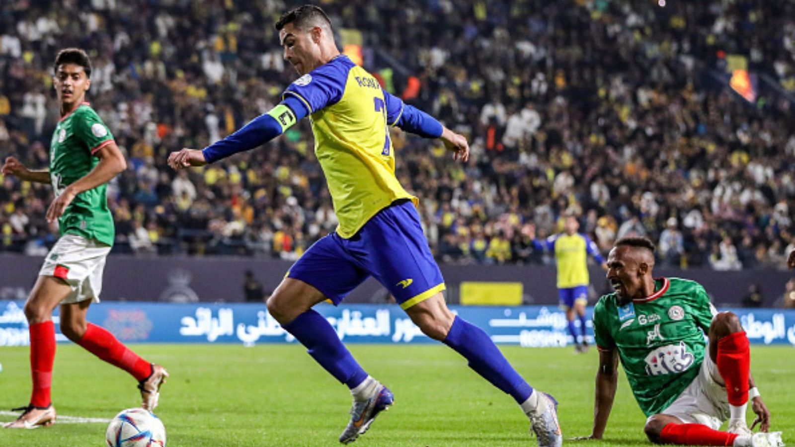 Watch: 'Step-over king' Cristiano Ronaldo stuns defender with exemplary footwork on Al Nassr debut Watch: 'Step-over king' Cristiano Ronaldo stuns defender with exemplary footwork on Al Nassr debut