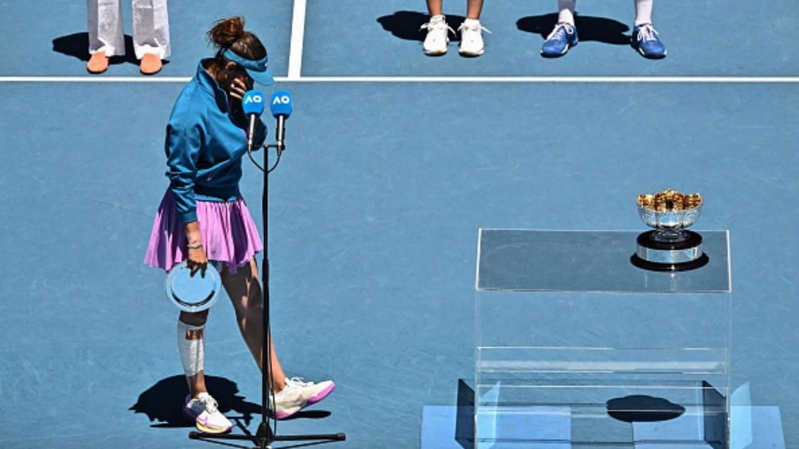 Watch: Sania Mirza breaks down during emotional farewell speech after finishing runners-up in Mixed Doubles at Australian Open Watch: Sania Mirza breaks down during emotional farewell speech after finishing runners-up in Mixed Doubles at Australian Open