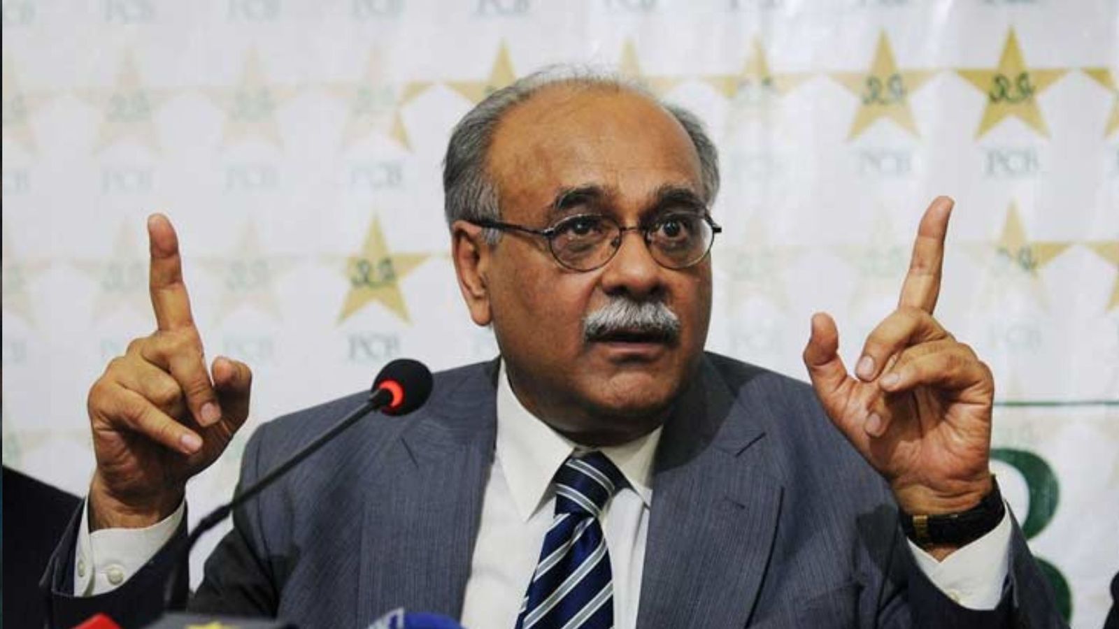 PCB chief Najam Sethi toes Ramiz Raja's line on Asia Cup, threatens to pull out of World Cup in India PCB chief Najam Sethi toes Ramiz Raja's line on Asia Cup, threatens to pull out of World Cup in India