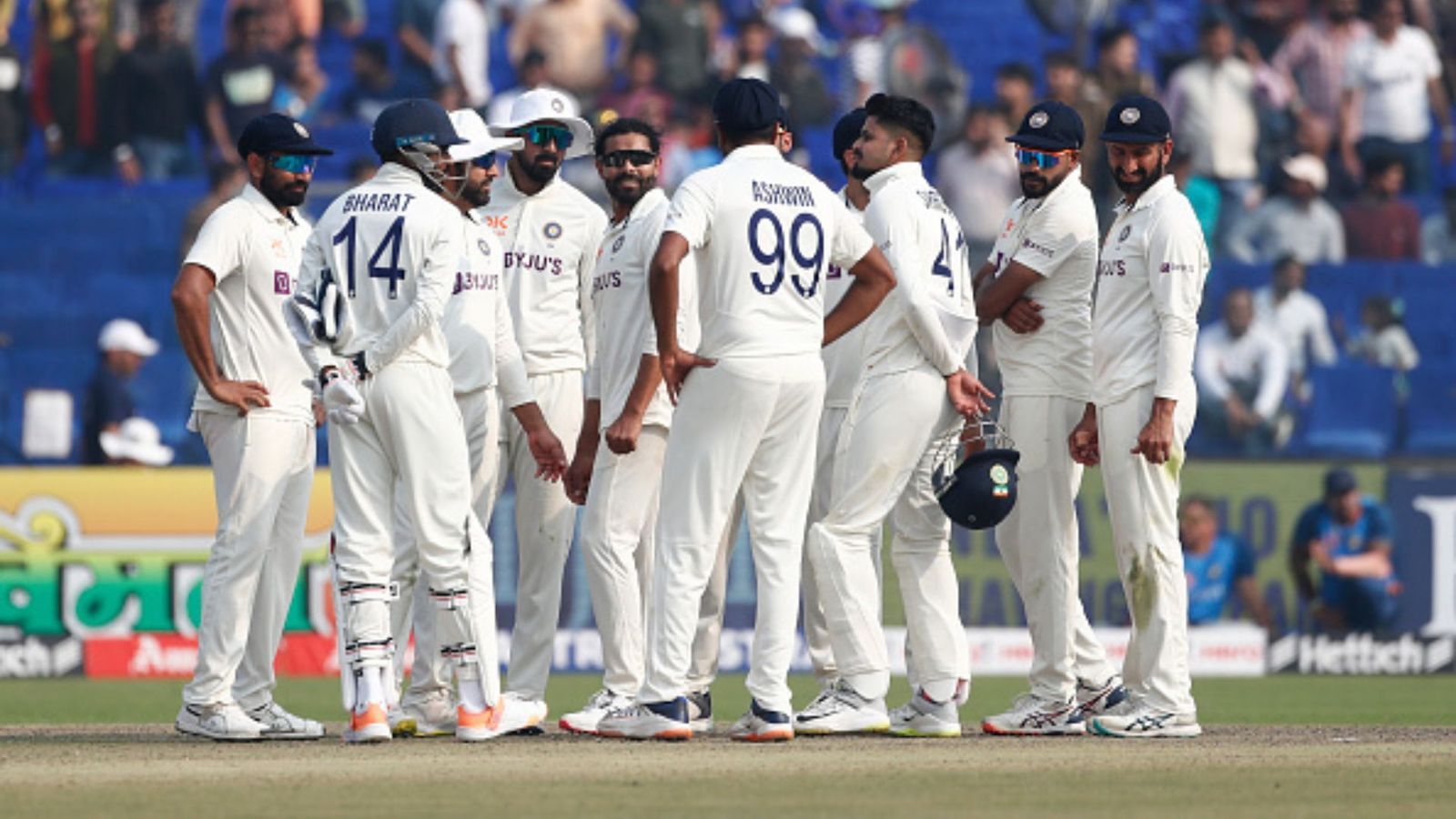 IND vs AUS: Indian bowlers continue domination of Australian batters, dismiss them for 263 runs in second Test IND vs AUS: Indian bowlers continue domination of Australian batters, dismiss them for 263 runs in second Test