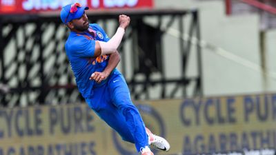 'I am fully fit': Chennai Super Kings pacer issues warning to batters ahead of IPL 2023 after recovering from two 'big' injuries SportsTak