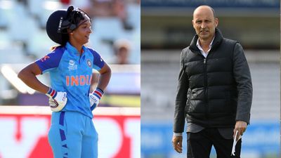 Women's T20 WC: Harmanpreet Kaur responds to Nasser Hussain's 'school girl error' comment SportsTak