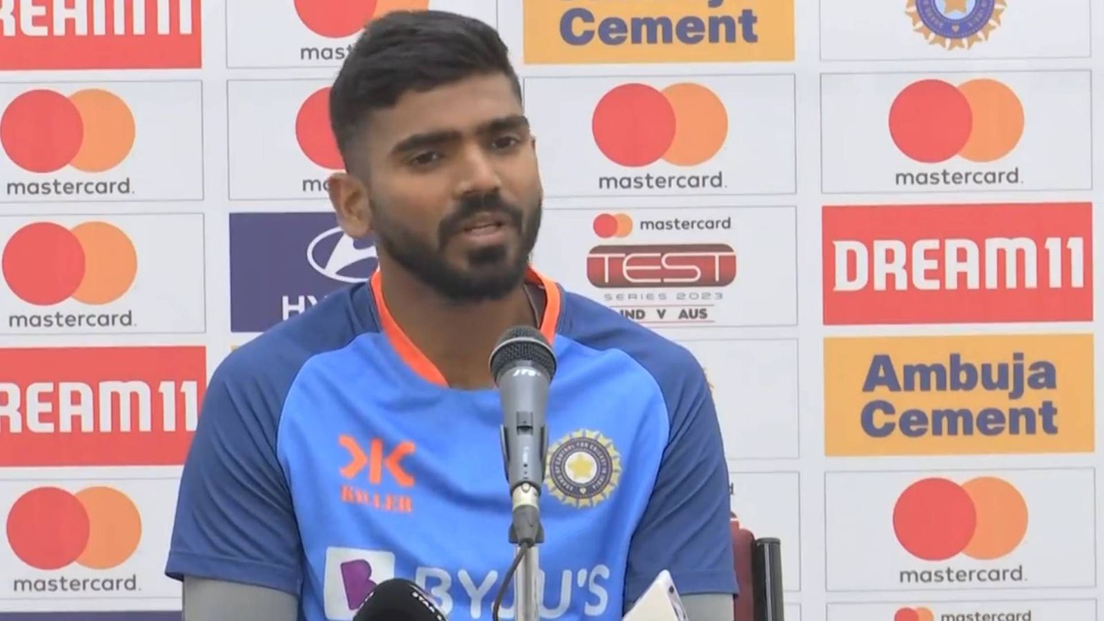 'You just need to back your defense, the wickets are not unplayable': Srikar Bharat's tips for struggling Australian batters 'You just need to back your defense, the wickets are not unplayable': Srikar Bharat's tips for struggling Australian batters