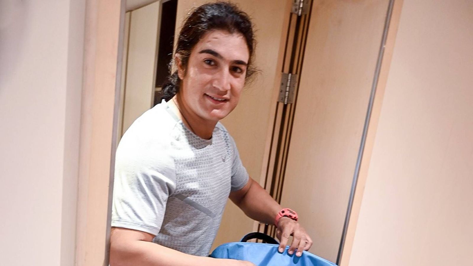 'I switched off the TV when my name came up in WPL auction': Delhi Capitals' Jammu & Kashmir recruit reveals ahead of RCB clash 'I switched off the TV when my name came up in WPL auction': Delhi Capitals' Jammu & Kashmir recruit reveals ahead of RCB clash