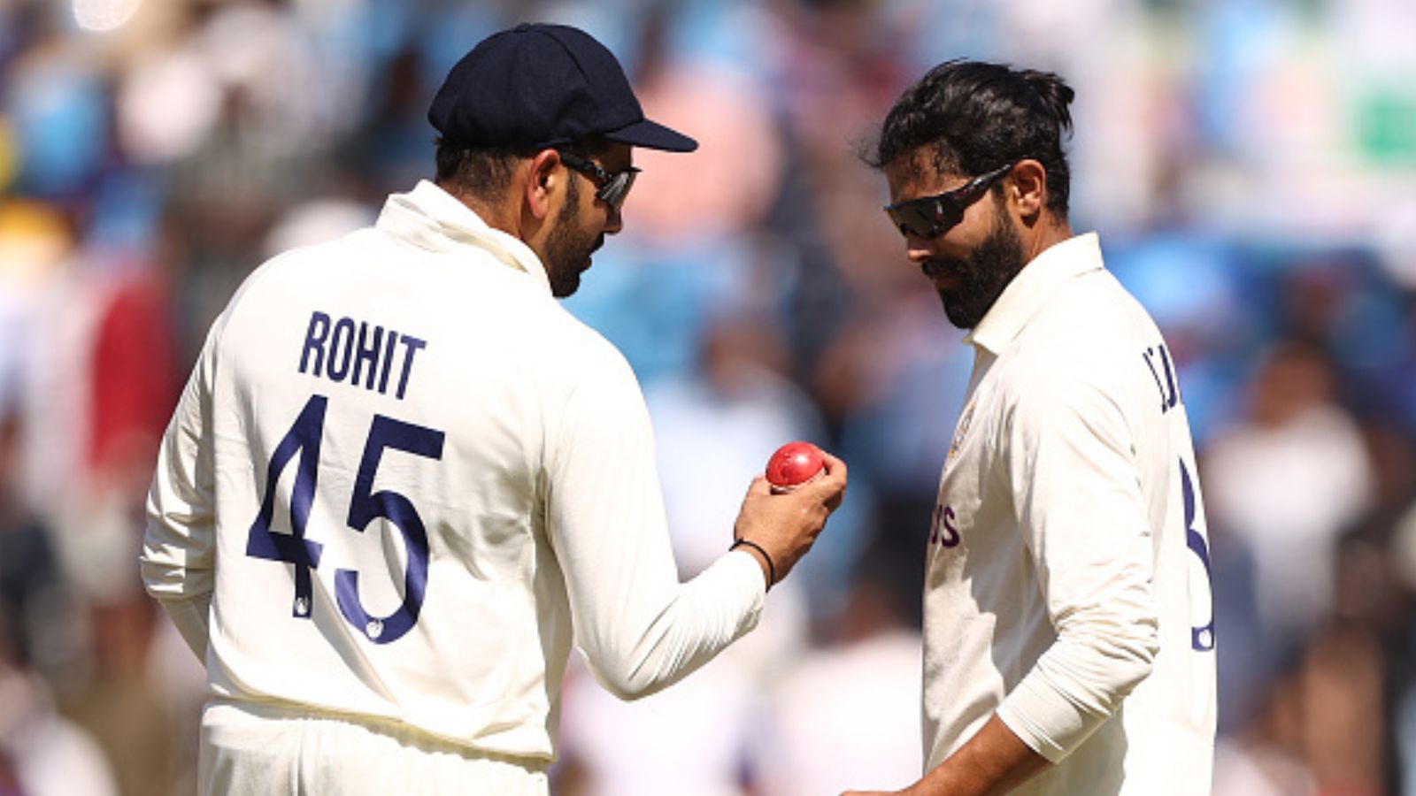 WATCH: ‘Thoda dekh ball kaha lag raha hai’- Rohit Sharma spotted cussing Ravindra Jadeja post wastage of reviews WATCH: ‘Thoda dekh ball kaha lag raha hai’- Rohit Sharma spotted cussing Ravindra Jadeja post wastage of reviews