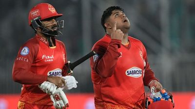 PSL: Islamabad United ride on Azam Khan's pyrotechnics to edge 2020-champions in high-scoring thriller SportsTak
