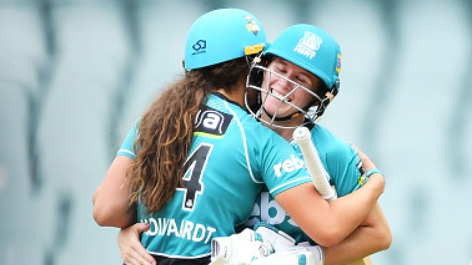 South Africa's T20 World Cup star Laura Wolvaardt reportedly set to replace injured Gujarat Giants skipper Beth Mooney South Africa's T20 World Cup star Laura Wolvaardt reportedly set to replace injured Gujarat Giants skipper Beth Mooney