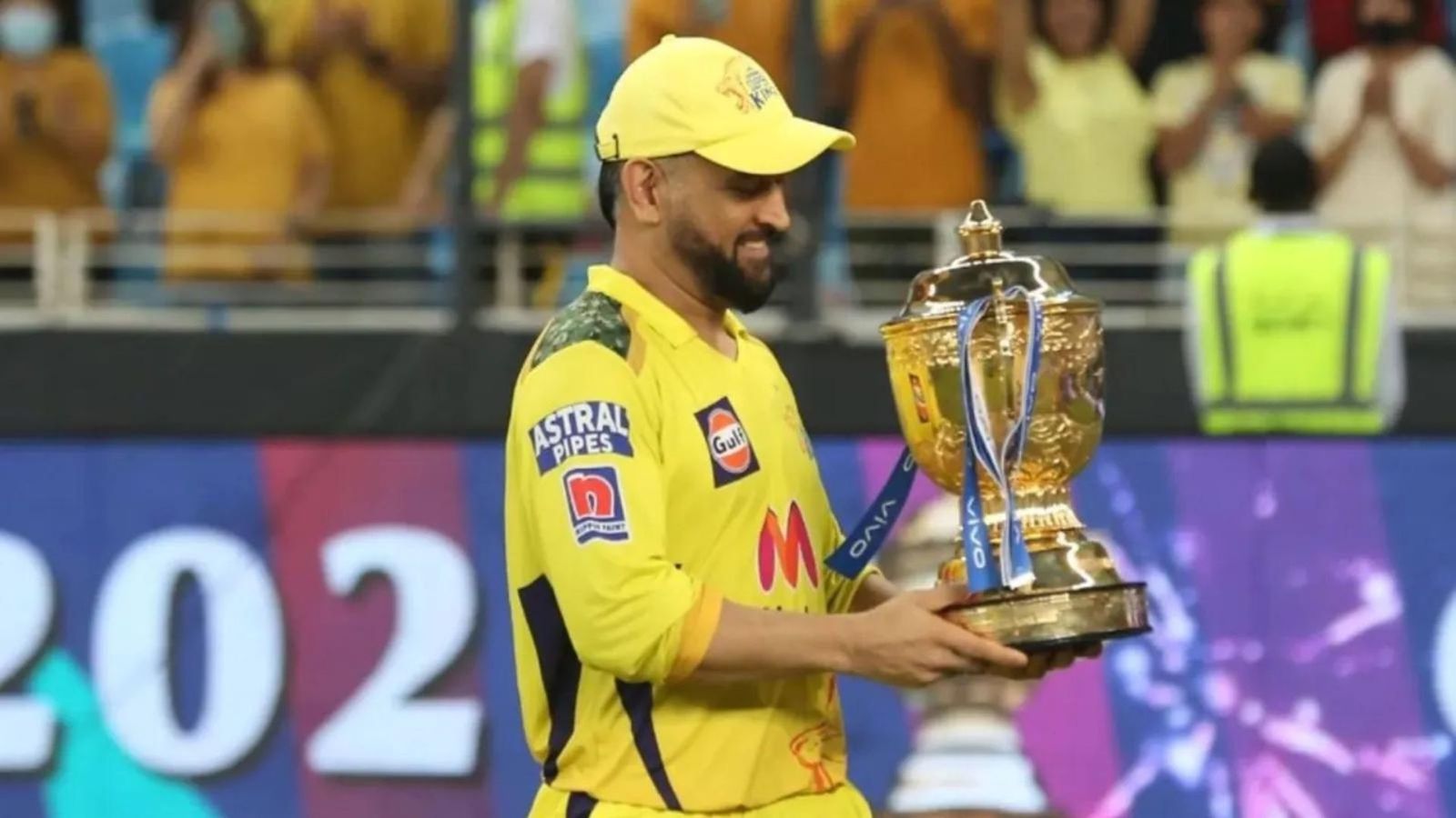 MS Dhoni's former CSK teammate makes striking revelation about Indian legend — 'He likes smoking a bit of...' MS Dhoni's former CSK teammate makes striking revelation about Indian legend — 'He likes smoking a bit of...'