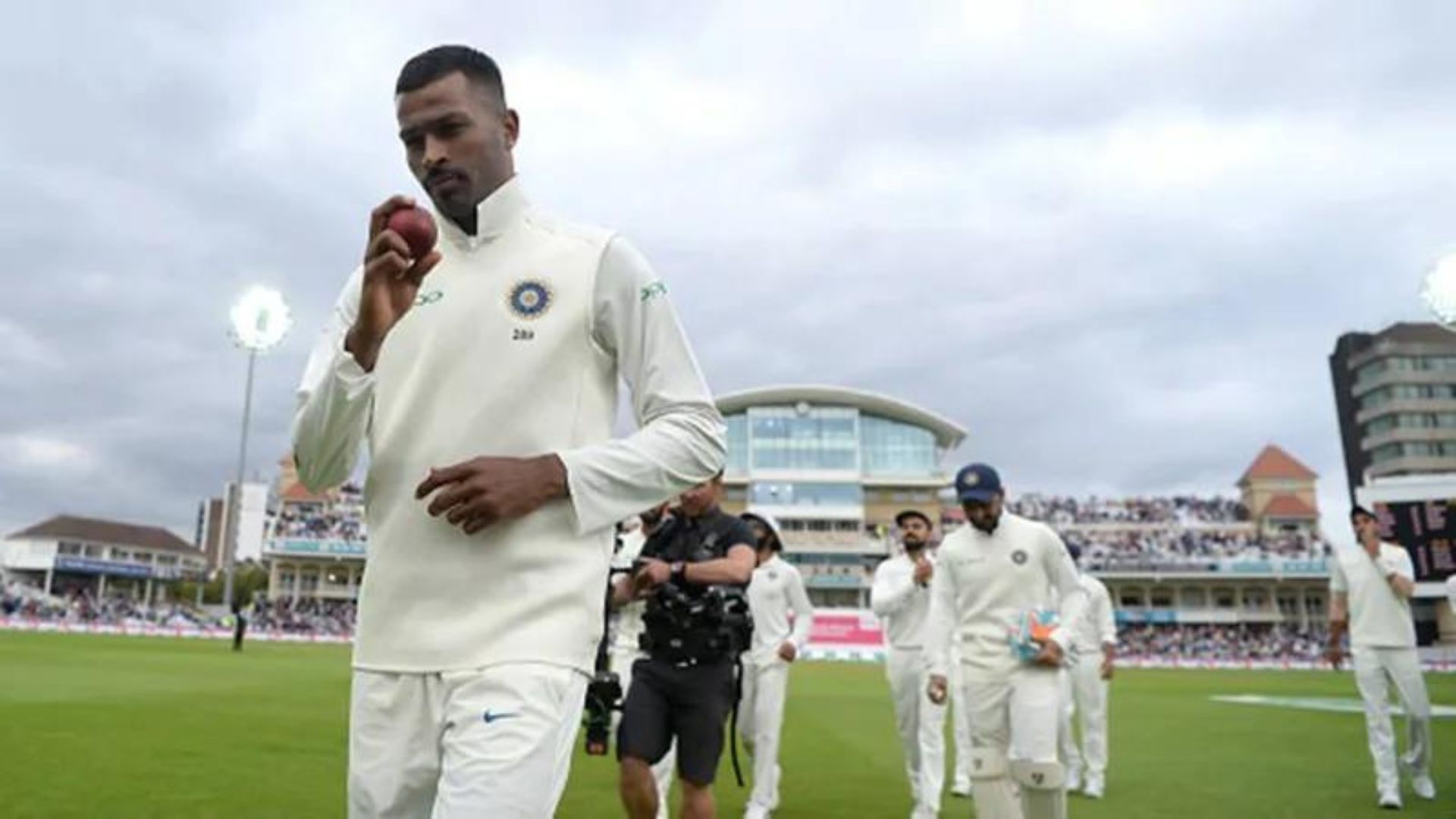 Calls to include Hardik Pandya in Indian Test side gains momentum as former Australia all-rounder joins the bandwagon SportsTak