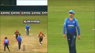 Watch | Gautam Gambhir gives Yusuf Pathan 'death stare' for allowing easy single with ball in front of him SportsTak