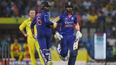 IND vs AUS: Rahul, Jadeja rescue India after batting collapse, hosts win by 5 wickets after pacers' masterclass at Wankhede SportsTak