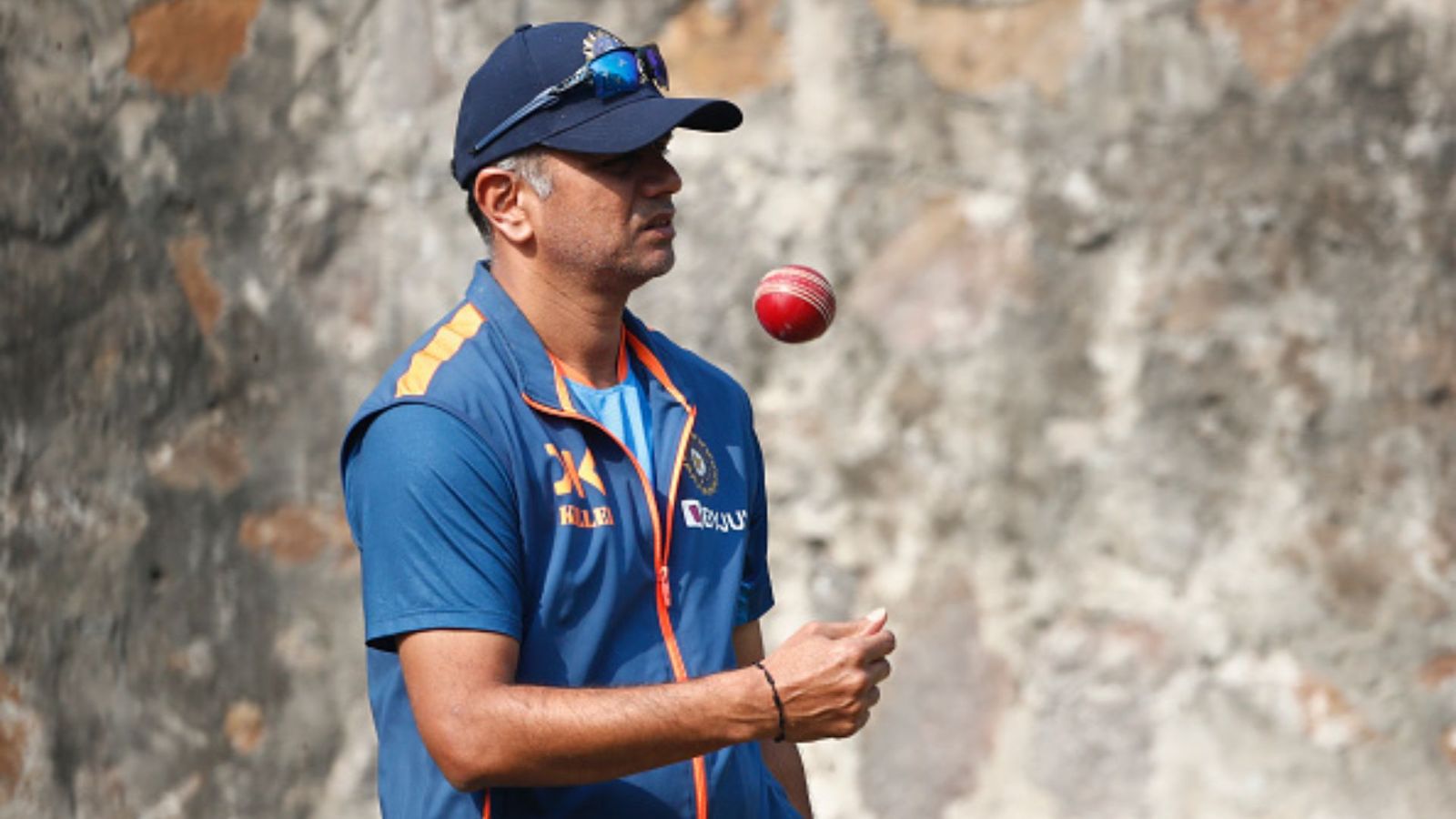 'I offered my services to Rahul Dravid but he refused': Ex-India spinner spills the beans 'I offered my services to Rahul Dravid but he refused': Ex-India spinner spills the beans