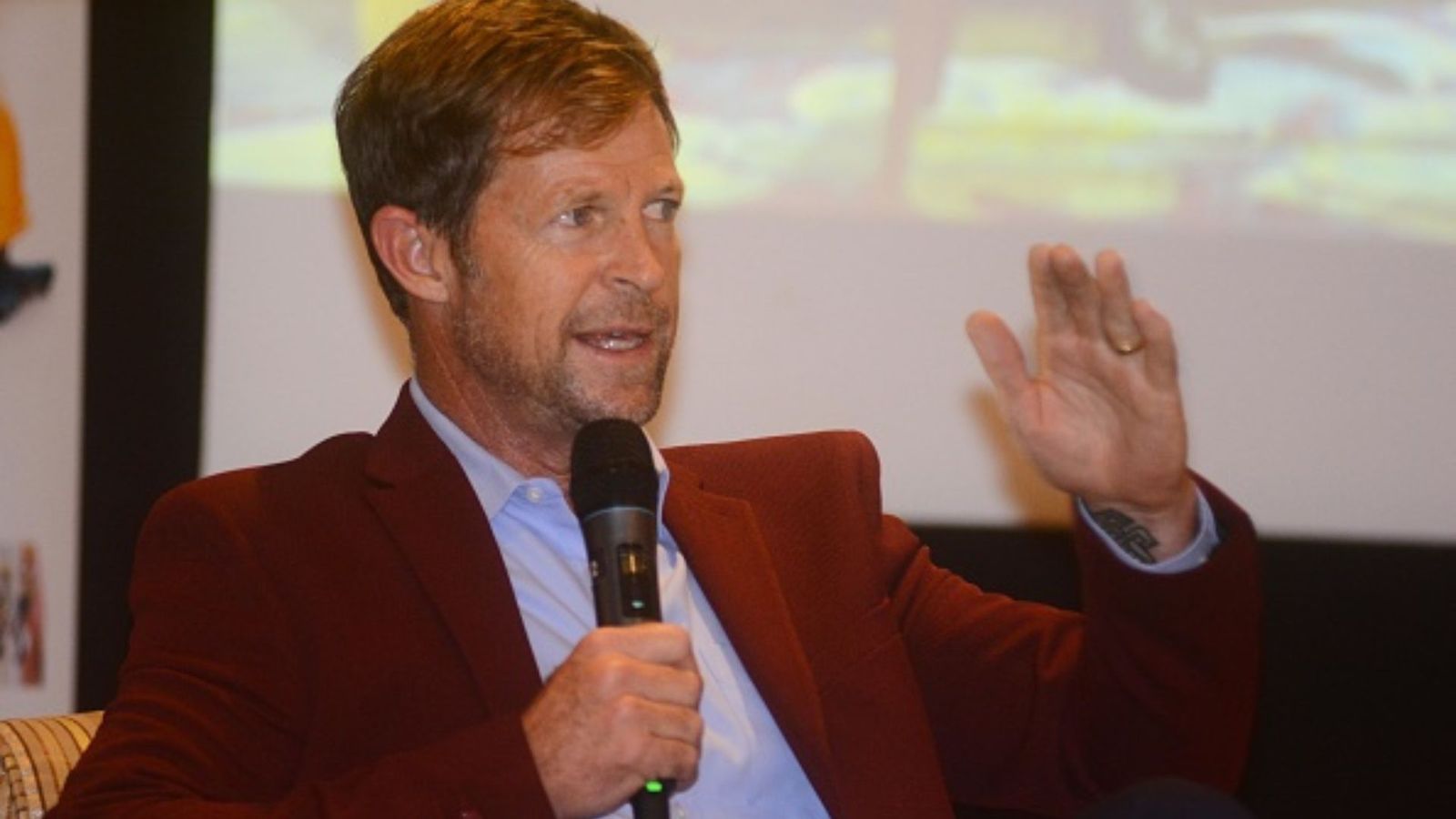 Jonty Rhodes picks an Indian as the best fielder in the world, says 'we have seen growth of fielding go through the roof' Jonty Rhodes picks an Indian as the best fielder in the world, says 'we have seen growth of fielding go through the roof'