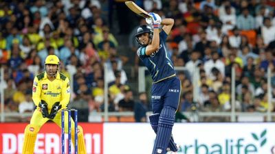 GT vs CSK: Defending champions Gujarat Titans start off IPL 2023 campaign with 5-wicket win, Ruturaj Gaikwad's gutsy 92 goes in vain SportsTak