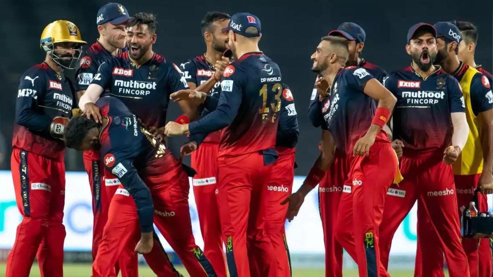 'It's like only when Kohli and Faf play well they will win': Sehwag lambasts star batting duo for RCB's drubbing against KKR 'It's like only when Kohli and Faf play well they will win': Sehwag lambasts star batting duo for RCB's drubbing against KKR