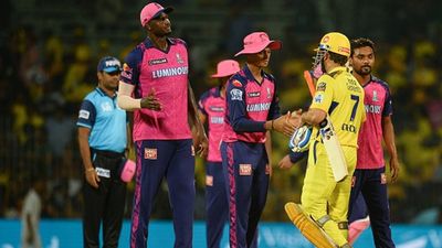 'It was not that difficult...': CSK skipper MS Dhoni points out his batters' mistakes in run chase SportsTak