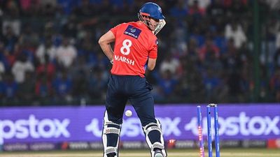 'Important for young players to not play bowlers but the ball': Struggling Mitchell Marsh ahead of Delhi Capitals' do-or-die battle SportsTak
