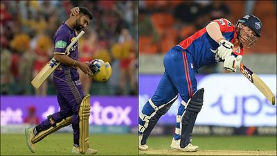 David Warner breaks Mandeep Singh's unique decade-old IPL record with rare six SportsTak
