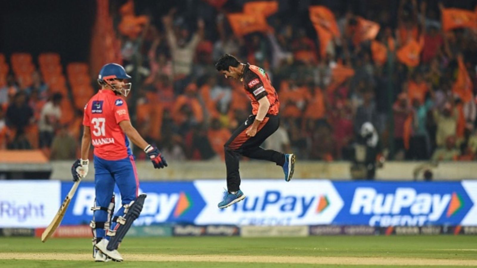 IPL 2023: After 6 wicketless forays, Washington Sundar destroys Delhi Capitals' middle order with 3 scalps in one over IPL 2023: After 6 wicketless forays, Washington Sundar destroys Delhi Capitals' middle order with 3 scalps in one over