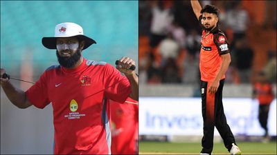 'If you don't trust him as a bowler, it's better...': Wasim Jaffer unhappy with SRH underutilising Umran Malik against DC SportsTak