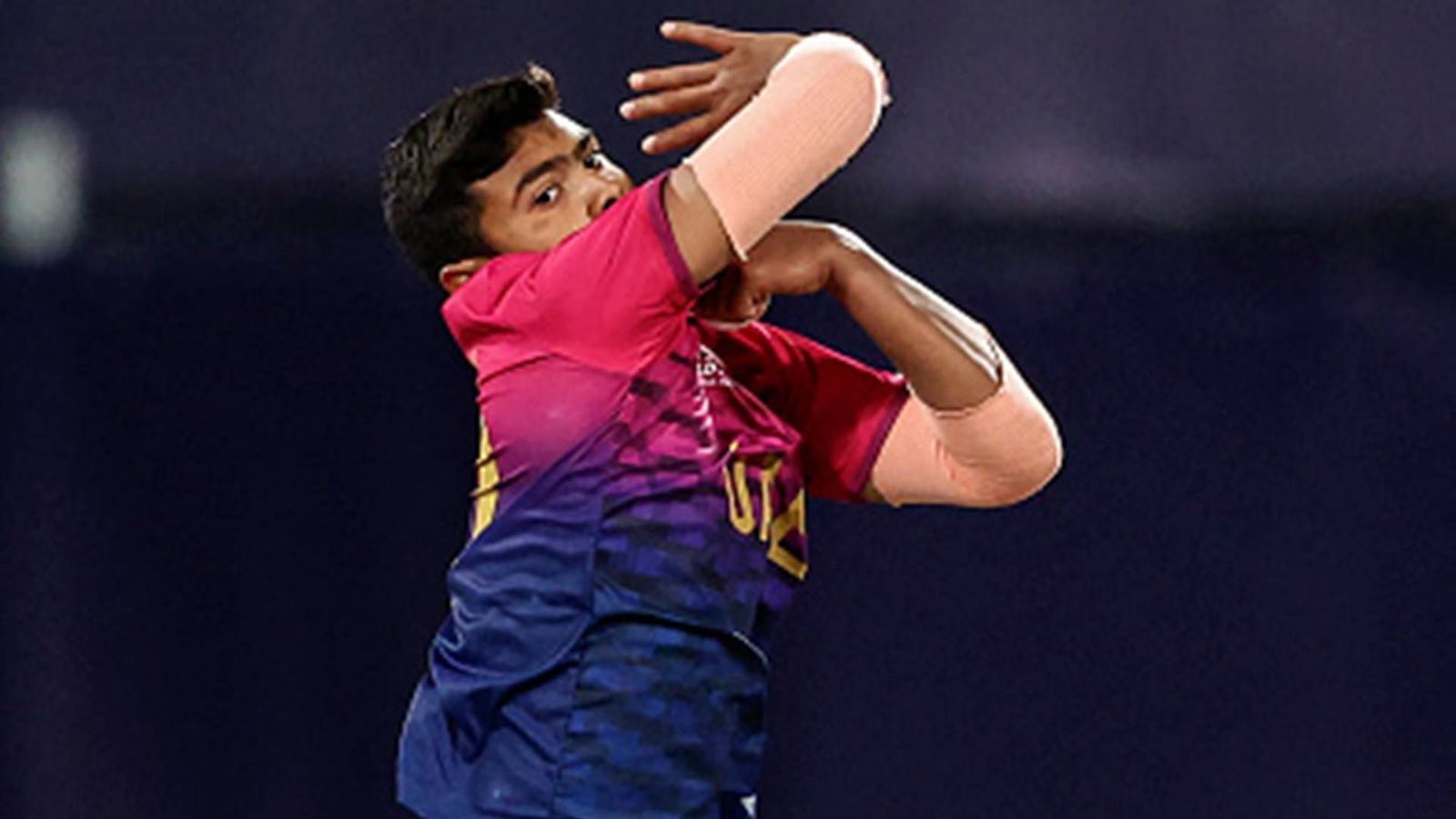 UAE’s 17-year-old spinner Aayan Afzal Khan leaves Kapil Dev, Richard Hadlee behind; bowls 7 maidens in dream ODI spell UAE’s 17-year-old spinner Aayan Afzal Khan leaves Kapil Dev, Richard Hadlee behind; bowls 7 maidens in dream ODI spell
