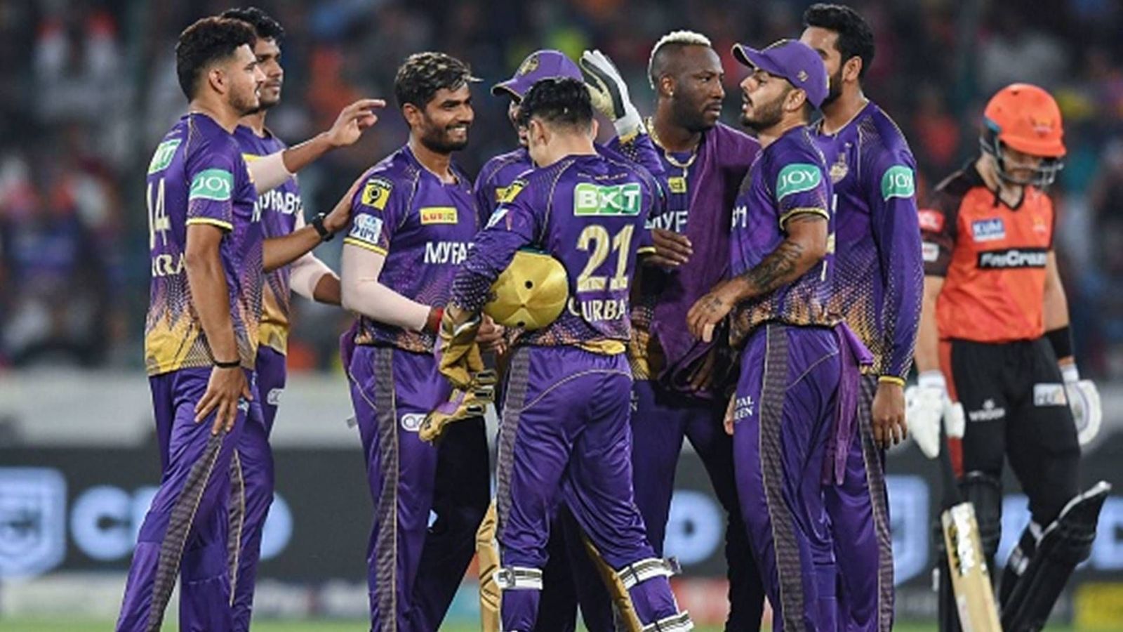 Varun Chakaravarthy leads KKR to 5-run win as Aiden Markram's SRH botch-up run chase despite needing 38 runs in final 5 overs Varun Chakaravarthy leads KKR to 5-run win as Aiden Markram's SRH botch-up run chase despite needing 38 runs in final 5 overs