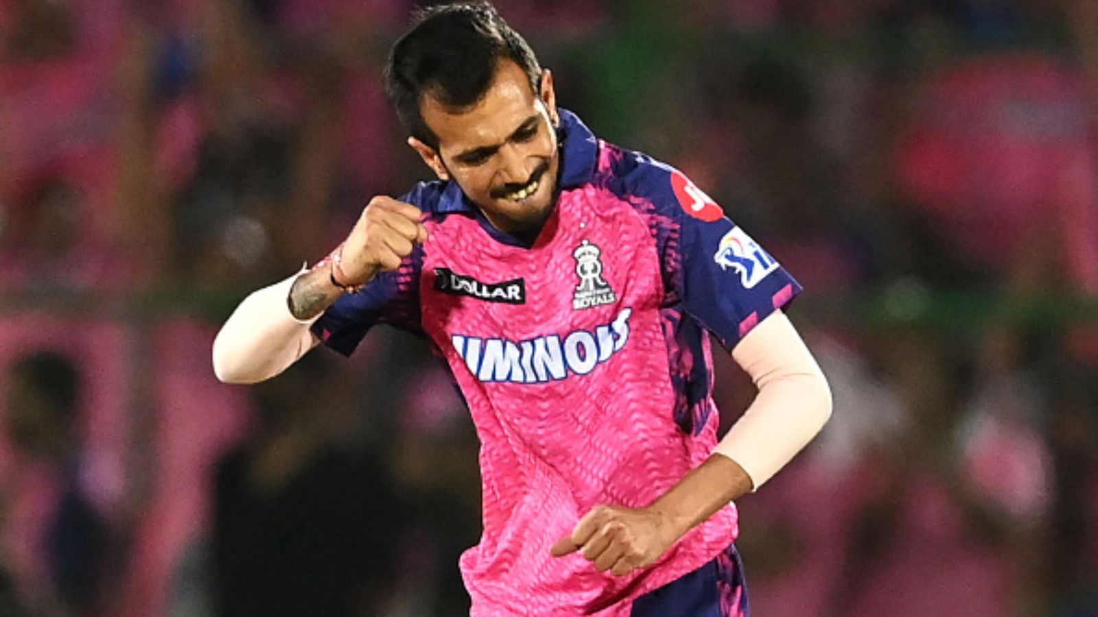 Yuzvendra Chahal equals Dwayne Bravo's record, creates history to become joint-highest wicket-taker in IPL Yuzvendra Chahal equals Dwayne Bravo's record, creates history to become joint-highest wicket-taker in IPL