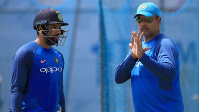 IPL 2023: 'Don't try and be too cute too early' — Ravi Shastri gives harsh advice to Rohit Sharma after another poor season with bat SportsTak