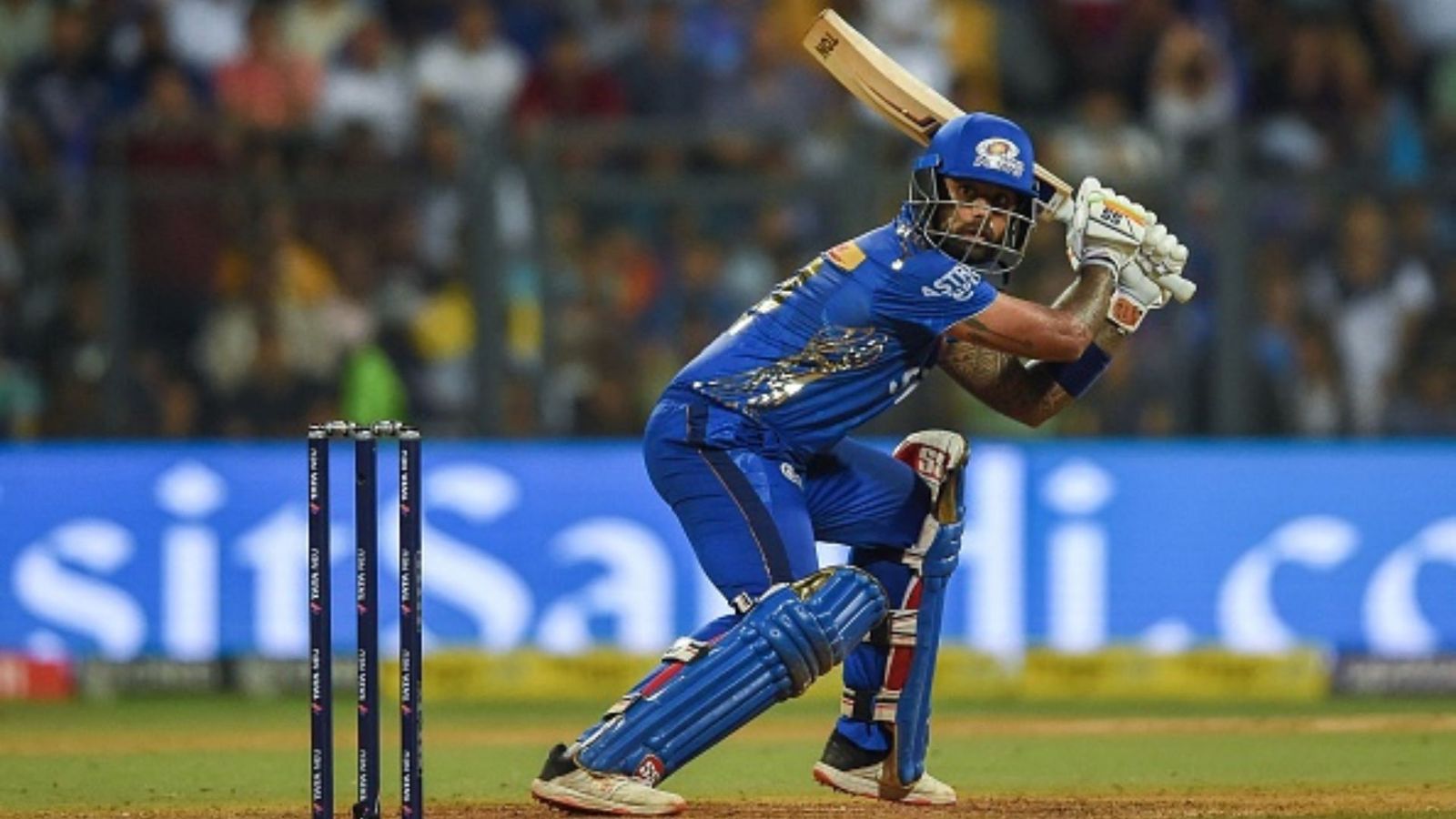 WATCH: Suryakumar Yadav's unorthodox 6 off Shami's bowling breaks internet, Sachin says — 'Not many batters can play that shot' WATCH: Suryakumar Yadav's unorthodox 6 off Shami's bowling breaks internet, Sachin says — 'Not many batters can play that shot'