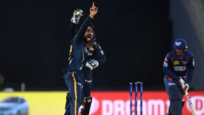 IPL 2023 Purple Cap: Battle of leg-spinners intensifies with Rashid Khan leading the race, Chahal and Chawla right behind SportsTak