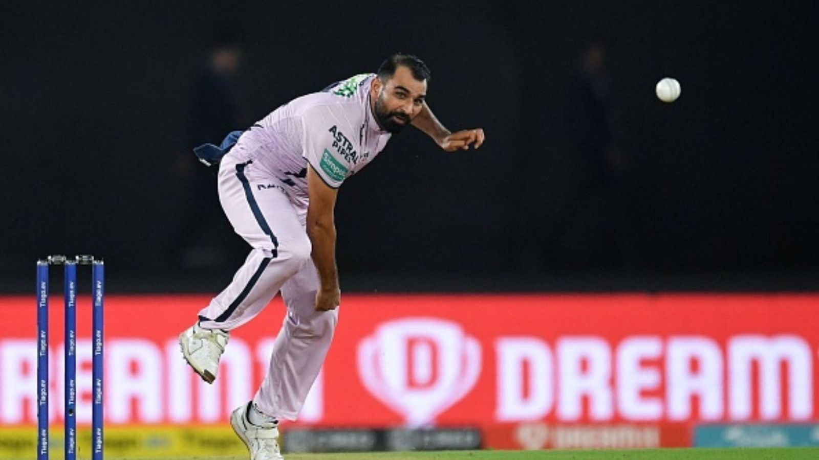 IPL 2023 Purple Cap: Mohammed Shami reclaims top spot after bagging four wickets against Sunrisers Hyderabad IPL 2023 Purple Cap: Mohammed Shami reclaims top spot after bagging four wickets against Sunrisers Hyderabad