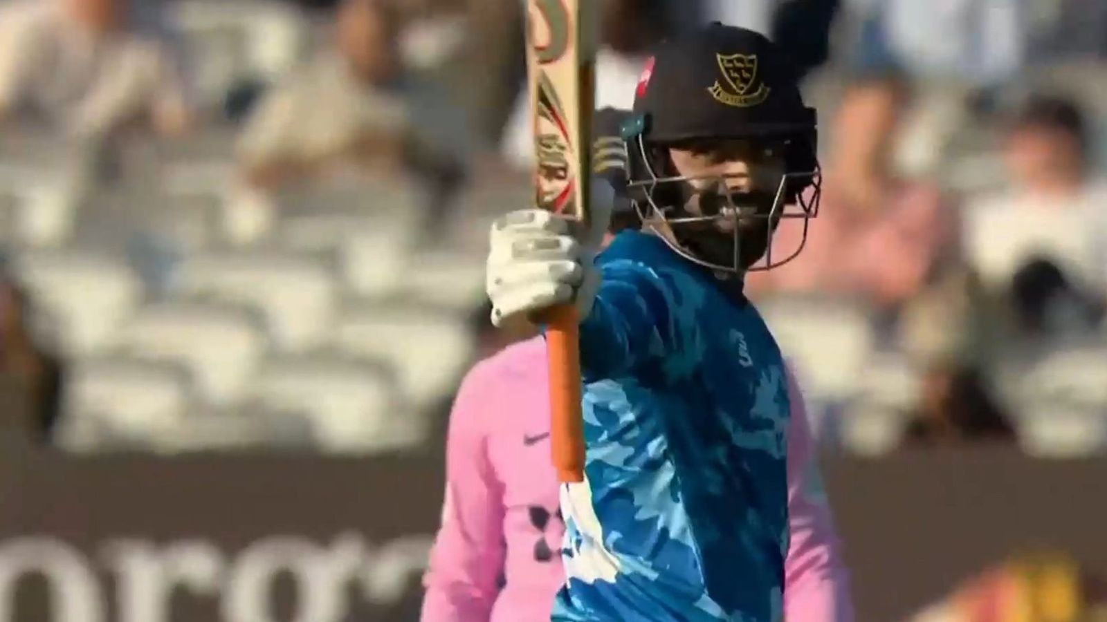 Watch: Pakistan all-rounder hits quickfire 24-ball half-century to rescue Sussex against Middlesex Watch: Pakistan all-rounder hits quickfire 24-ball half-century to rescue Sussex against Middlesex