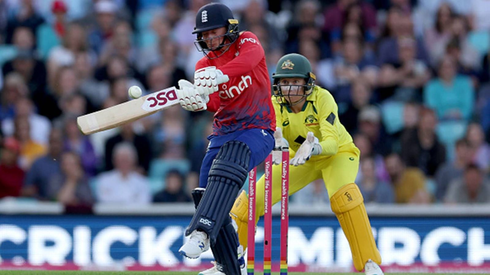 Women's Ashes: Ellyse Perry hits two consecutive sixes in final over but Australia still lose last-ball thriller by 3 runs Women's Ashes: Ellyse Perry hits two consecutive sixes in final over but Australia still lose last-ball thriller by 3 runs