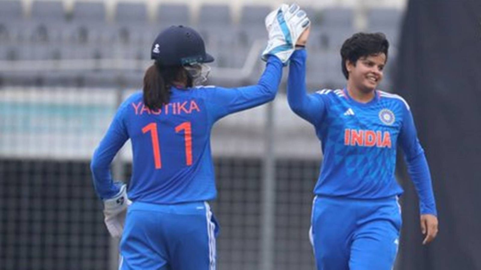 INDW vs BANW 2nd T20I: India beat Bangladesh in last over thriller despite setting 96-run target as 4 wickets fall in last over bowled by Shafali Verma INDW vs BANW 2nd T20I: India beat Bangladesh in last over thriller despite setting 96-run target as 4 wickets fall in last over bowled by Shafali Verma