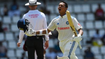 Yashasvi Jaiswal gets emotional after scoring magnificent ton | Sports Today SportsTak