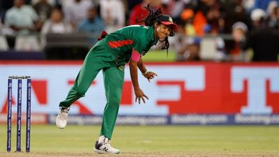 BAN vs IND: Young pacer suffers massive abdominal pain on ODI debut just before going to bat, THIS is what happened to her SportsTak