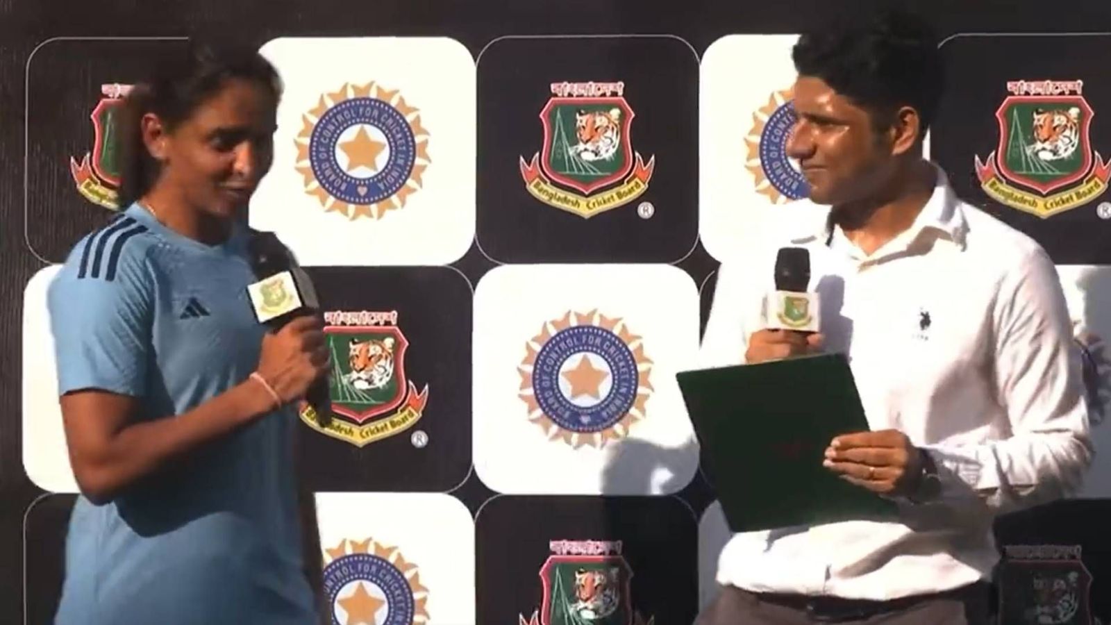 Watch: Bangladesh presenter mistakenly calls Harmanpreet Kaur Jemimah Rodrigues, here's how she reacted Watch: Bangladesh presenter mistakenly calls Harmanpreet Kaur Jemimah Rodrigues, here's how she reacted