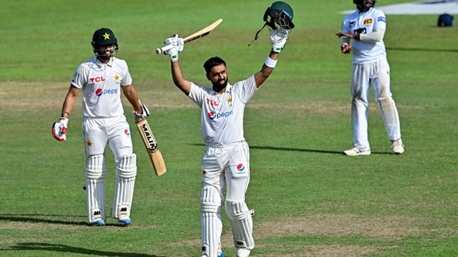 Pakistan's Abdullah Shafique becomes first overseas opener since Chris Gayle to achieve massive feat in Sri Lanka Pakistan's Abdullah Shafique becomes first overseas opener since Chris Gayle to achieve massive feat in Sri Lanka