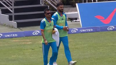 Virat Kohli, Yuzvendra Chahal carry drinks for India's lower order batters in second ODI, watch viral video SportsTak